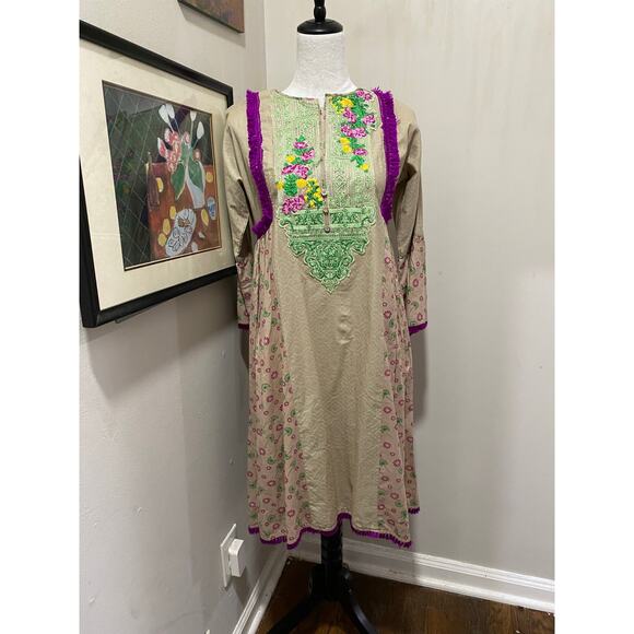 The Fads Dress EU Size 38 = US 6 = US Small Embroidered Dress with Tassels - Picture 2 of 9